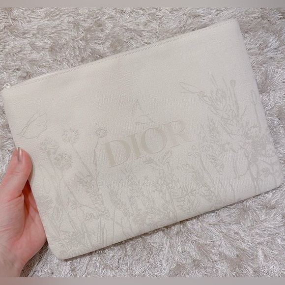 DIOR BEAUTE POUCH - NIB - Picture 2 of 12